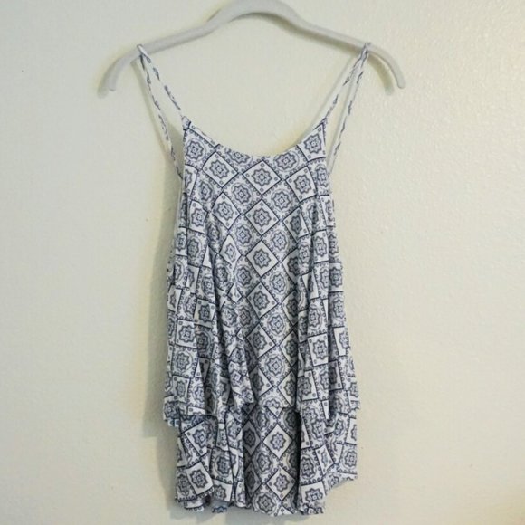 Francesca's Printed layered Tank Top - Picture 3 of 6